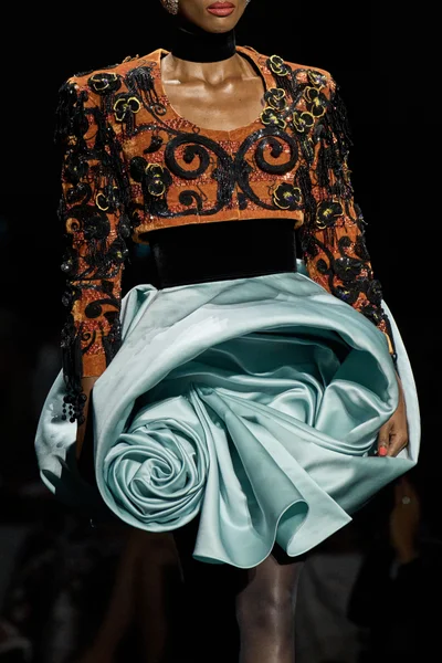 Look 75
